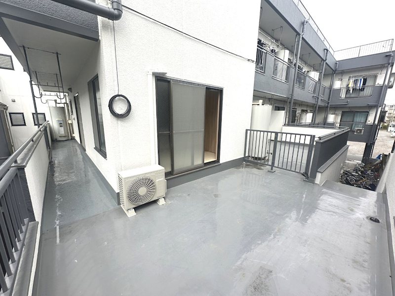 バルコニー　東南向き広々ルーフバルコニー