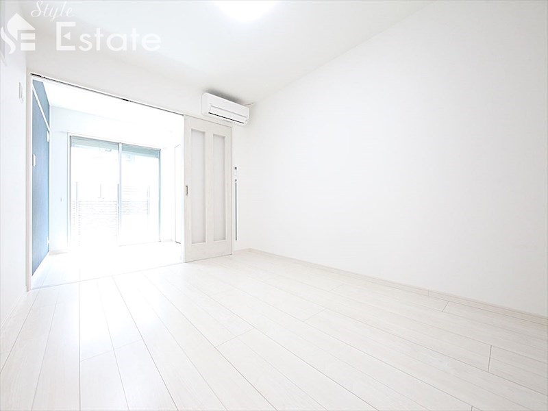 居室・リビング　内装