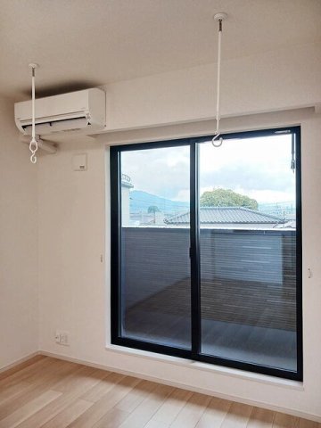 バルコニー　バルコニーがあります