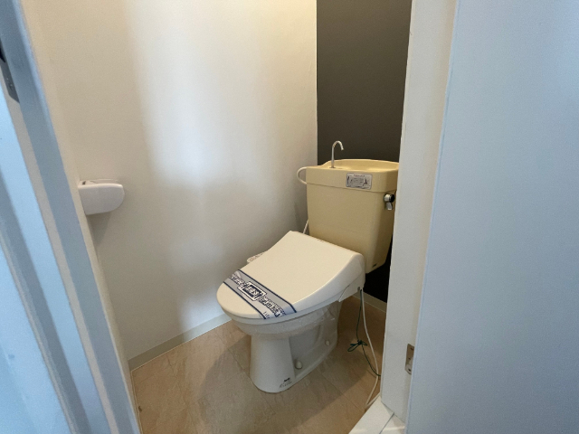 トイレ　ウオシュレット付きです