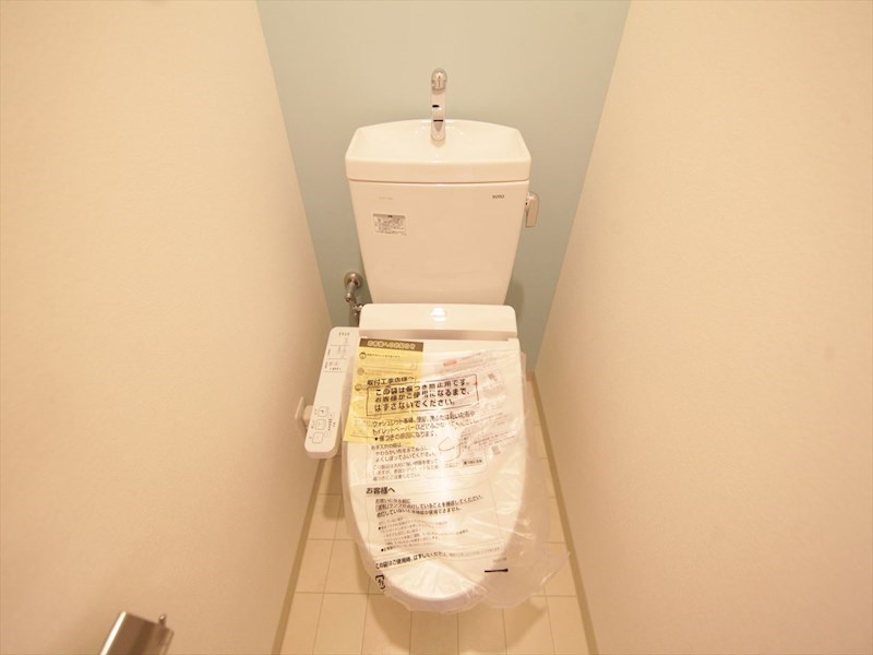 トイレ　温水洗浄暖房便座付トイレ