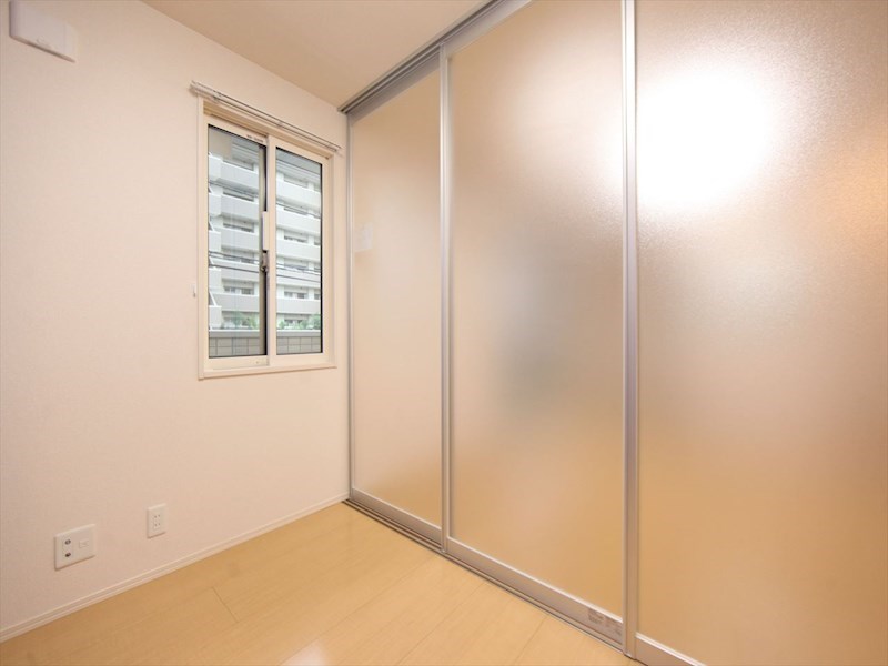 その他　ＬＤＫ10.7帖　洋室3帖　つなげても仕切っても使えます