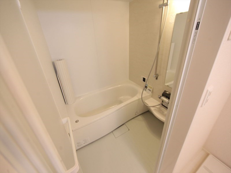 バス・シャワールーム　追い焚き・オートバス機能付お風呂