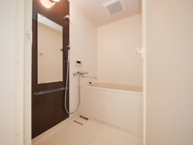 バス・シャワールーム　バス・シャワールーム