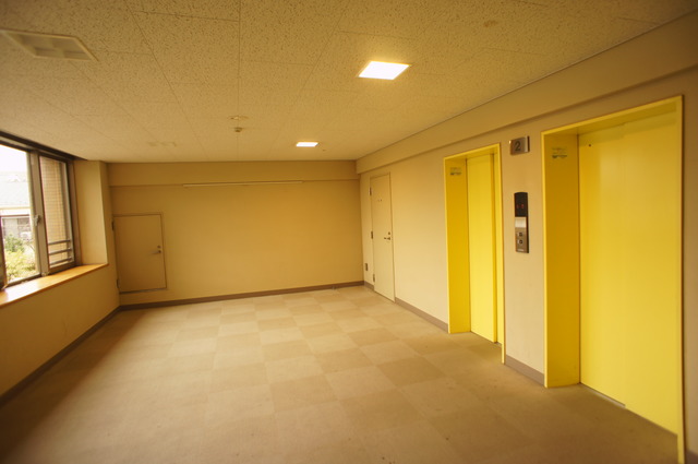 その他共有部分　エレベーター付なので荷物多くても安心ですね♪