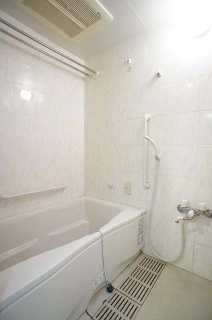 バス・シャワールーム　追炊き機能付き