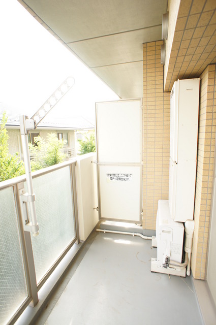 バルコニー　広々バルコニー