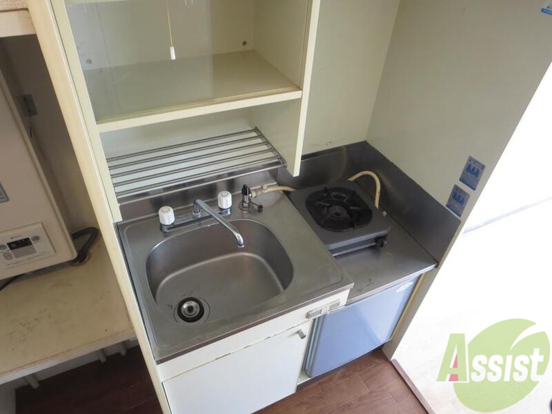 キッチン　ガスコンロ設置型のキッチンです。