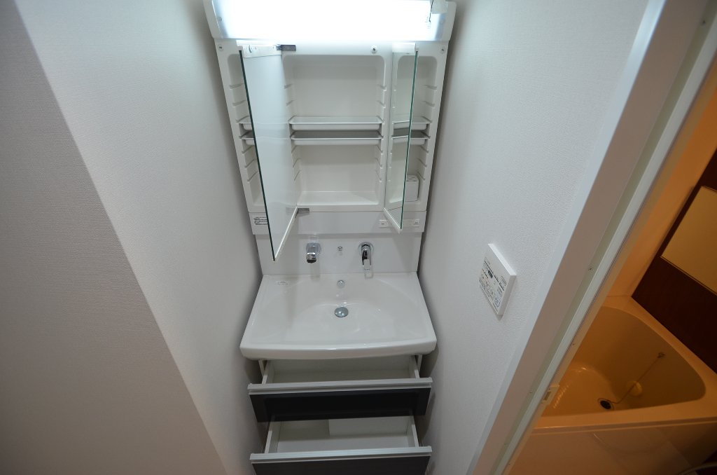 洗面設備　洗髪洗面化粧台
