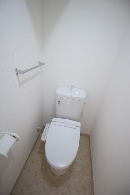 トイレ　もちろんウォーシュレット付き