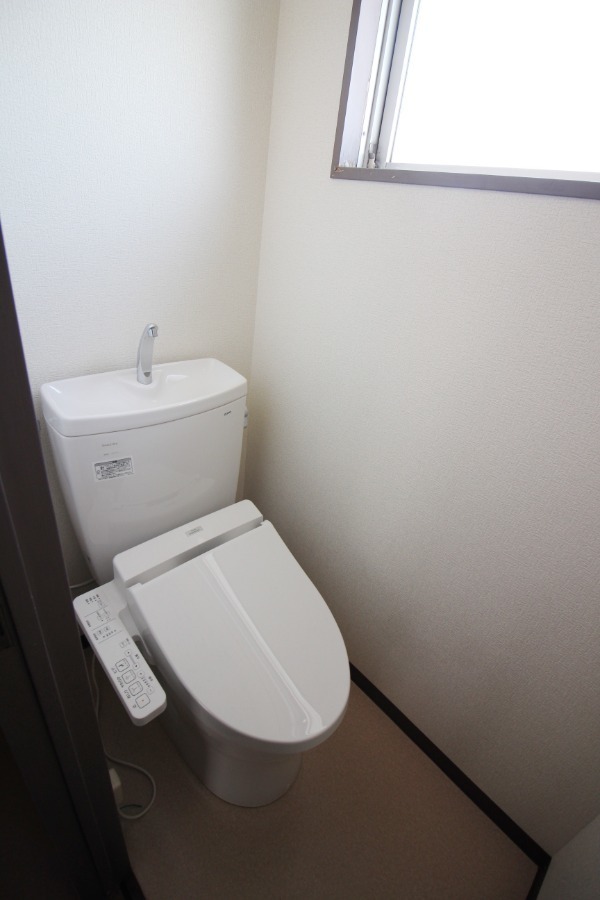 トイレ　トイレ温水洗浄便座