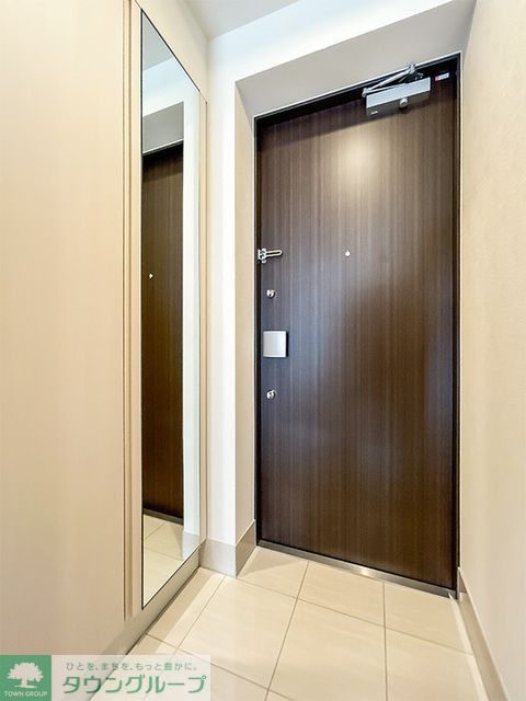 玄関　※写真は同タイプ住戸です。