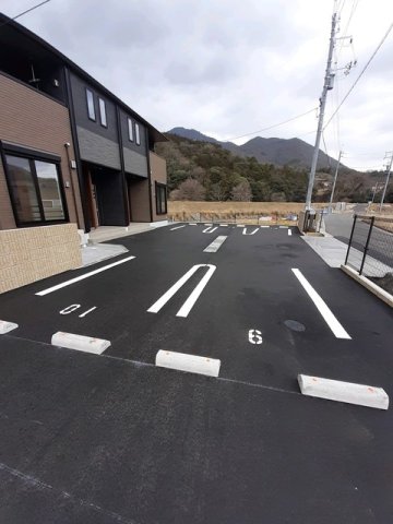 駐車場　駐車場完備です
