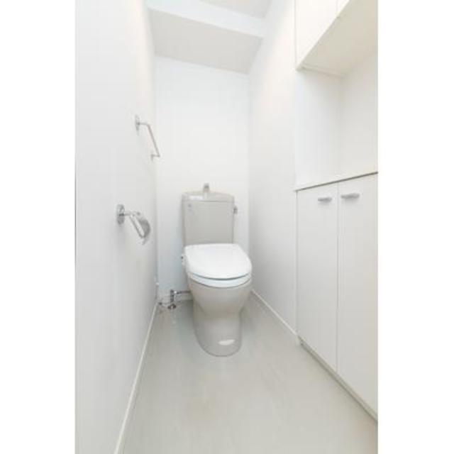 トイレ　※写真は同タイプ住戸です。