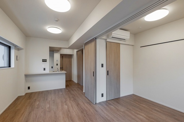 居室・リビング　こちらのリビングで趣味の時間をお楽しみください