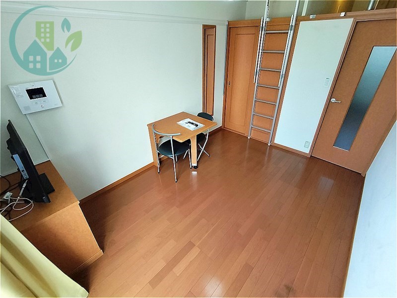 居室・リビング　レオパレス香蘭（家具・家電付、仲介手数料不要）