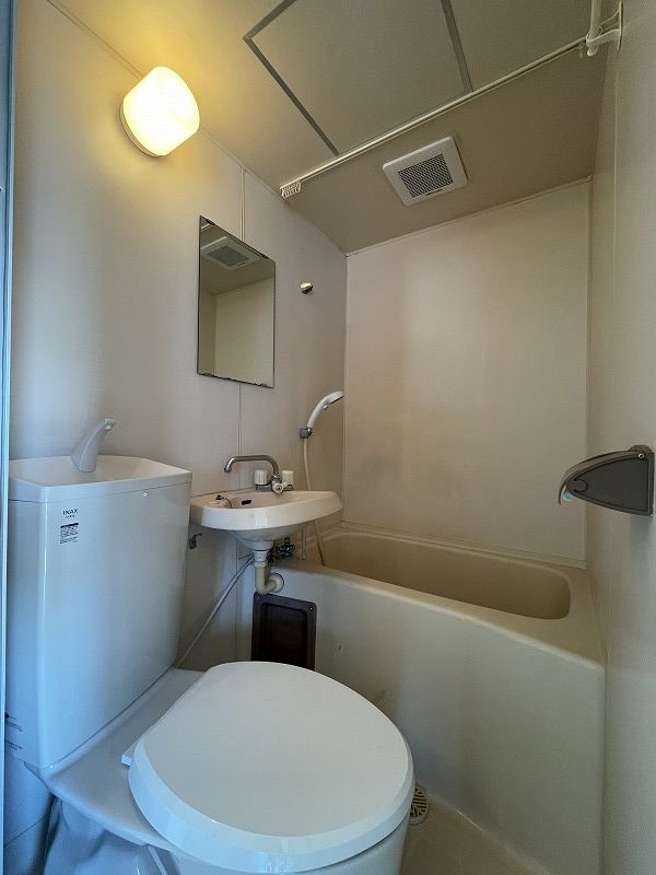 バス・シャワールーム　清潔感のある浴室です！