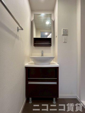 洗面設備　別号室イメージの為、現状を優先致します。