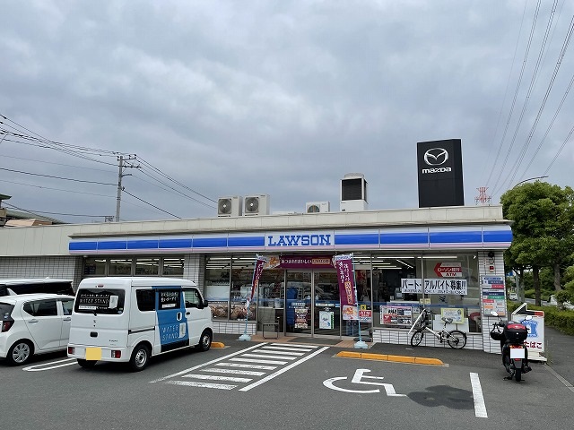 コンビニ　ローソン 都筑茅ヶ崎南二丁目店（コンビニ）まで499m