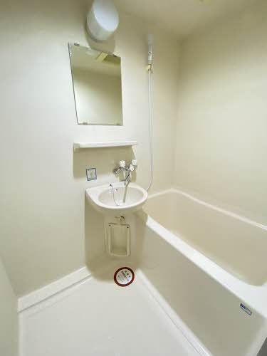 バス・シャワールーム　バスルーム