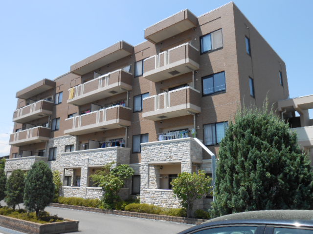 建物外観　バルコニー側を南東方向より撮影