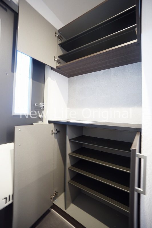 その他設備　上下に分かれた使い勝手のいいシューズボックスです☆