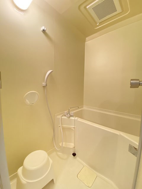 バス・シャワールーム　ゆったり過ごせるお風呂です