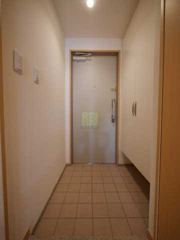 玄関　内装写真　別間取り参考写真