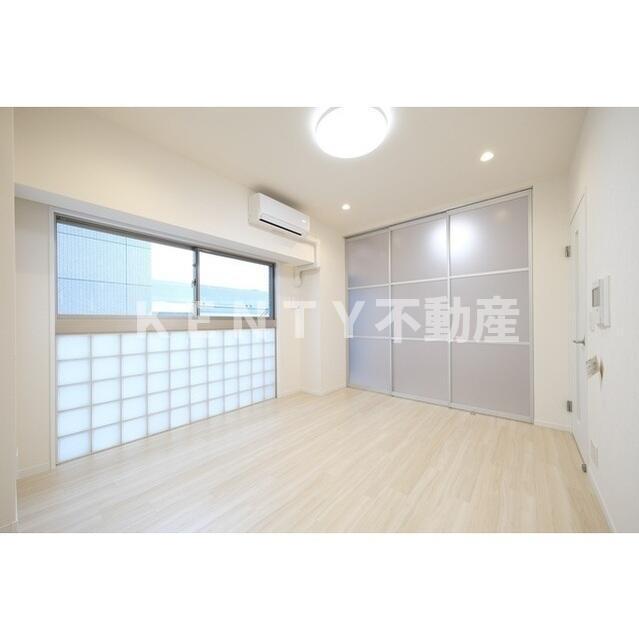 居室・リビング　こちらのリビングで趣味の時間をお楽しみください