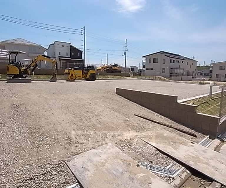 駐車場　舗装前です。