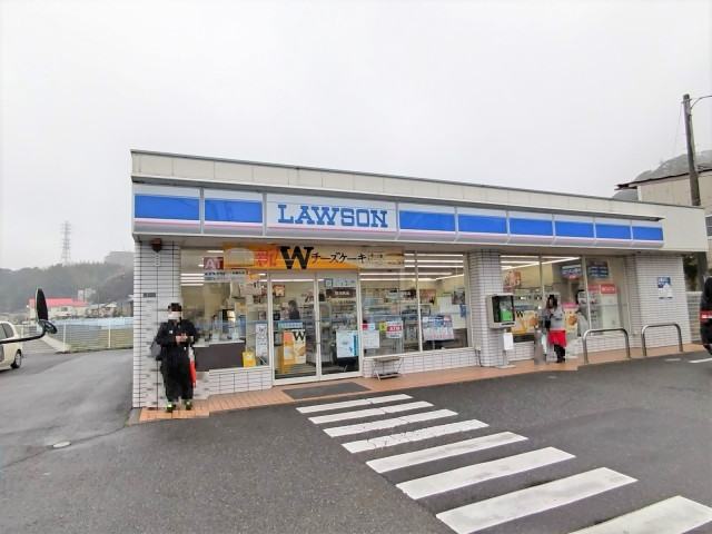 コンビニ　ローソン横須賀舟倉店（コンビニ）まで500m