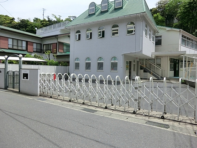 幼稚園・保育園　認定こども園南横須賀幼稚園（幼稚園・保育園）まで900m