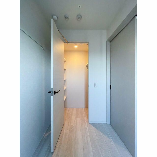 収納　写真は同タイプ住居です。