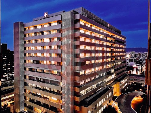 病院　赤十字病院（病院）まで943m