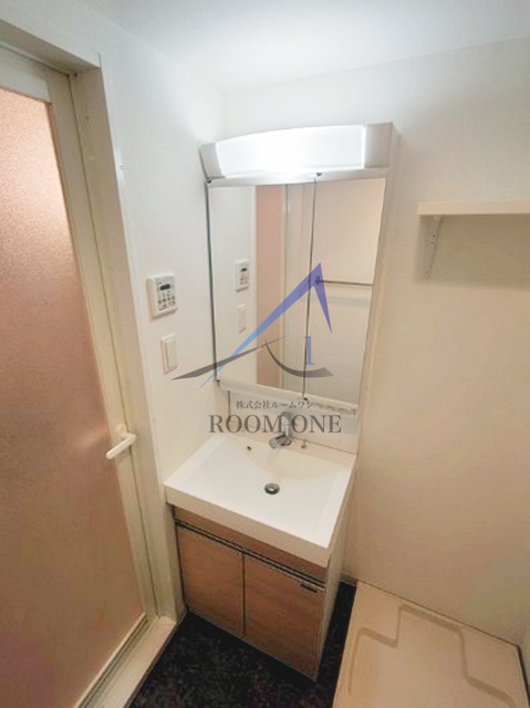 洗面設備　洗面台です。