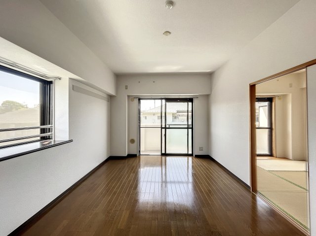 居室・リビング　※同物件、他のお部屋の写真です。