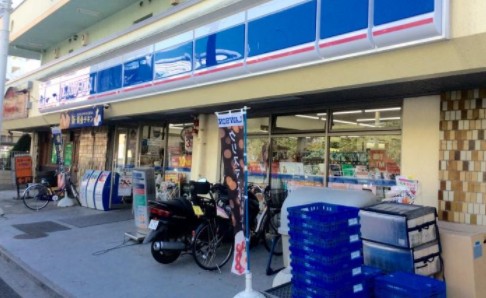 コンビニ　ローソン 西台店（コンビニ）まで582m