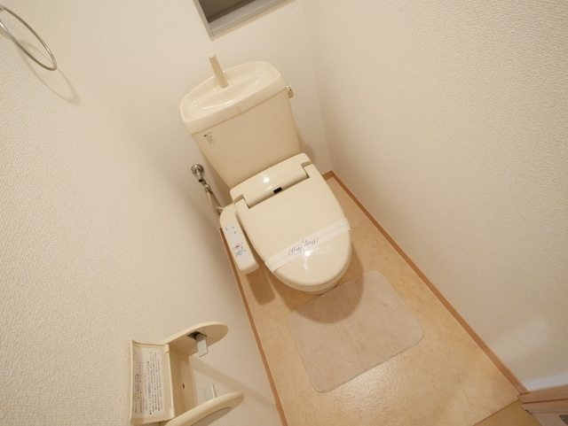 トイレ　★温水洗浄便座付きトイレです★