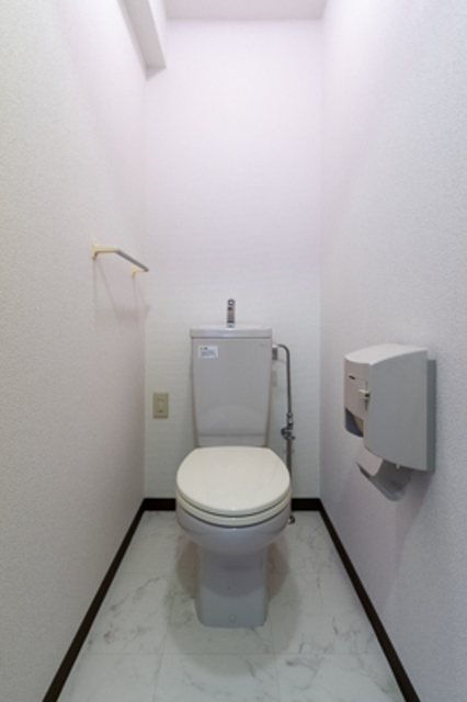 トイレ　※写真は同タイプ住戸です。