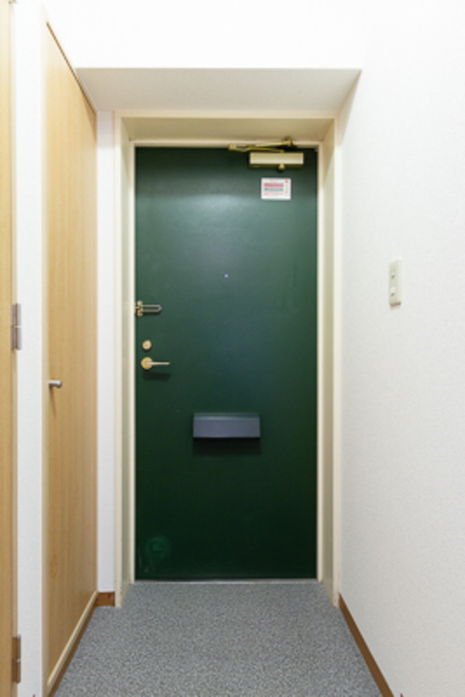 玄関　※写真は同タイプ住戸です。