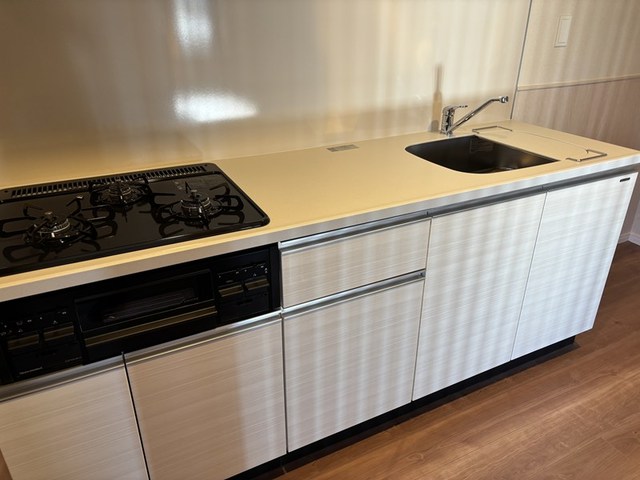 キッチン　※写真は同タイプ住戸です。