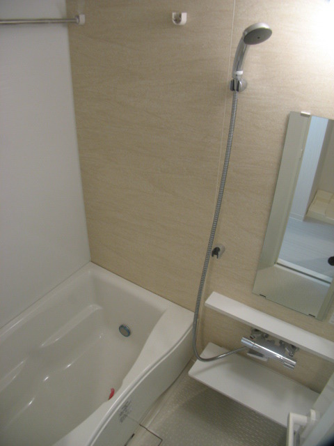 バス・シャワールーム　浴室
