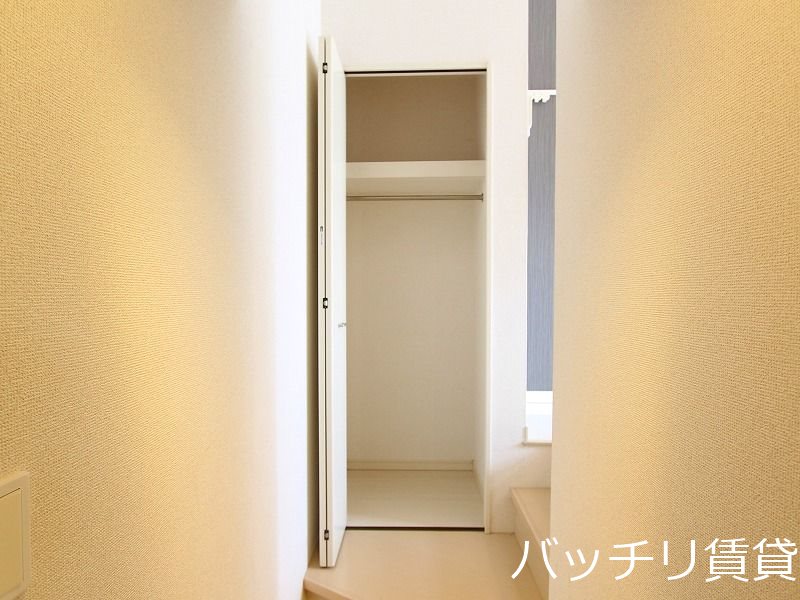 収納　別号室タイプの為、現状を優先致します。