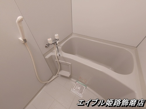 バス・シャワールーム　写真は反転のお部屋です
