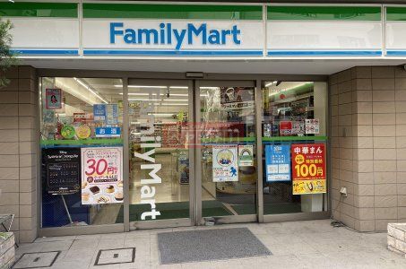 コンビニ　ファミリーマート東五反田郵便局東店（コンビニ）まで90m