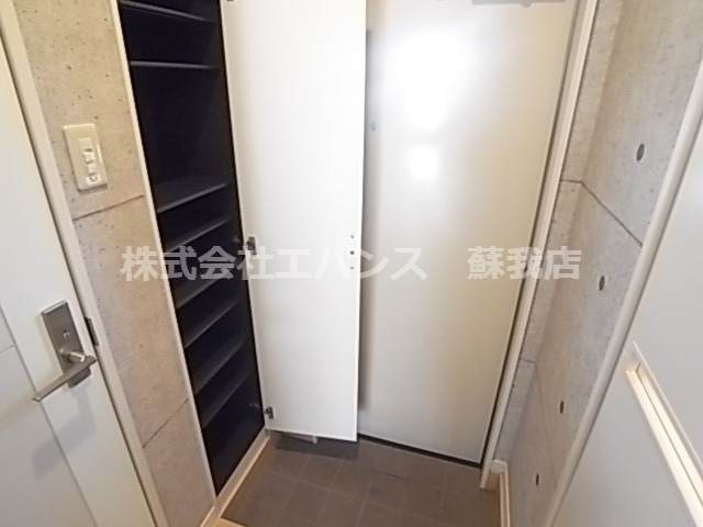 玄関　落ち着いた玄関です