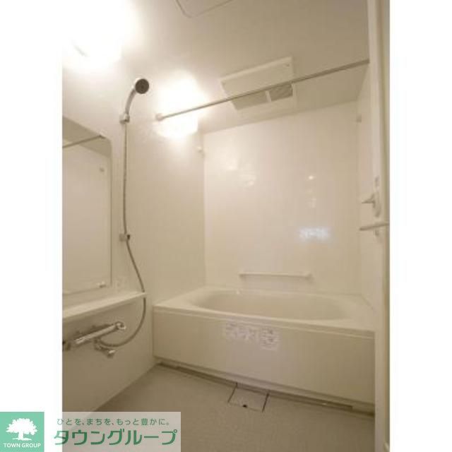 玄関　※写真は同タイプ住戸です。