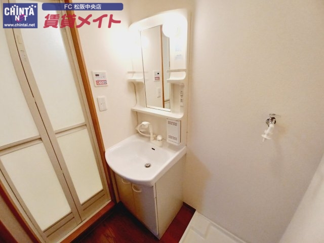 洗面設備　反転タイプ参考写真