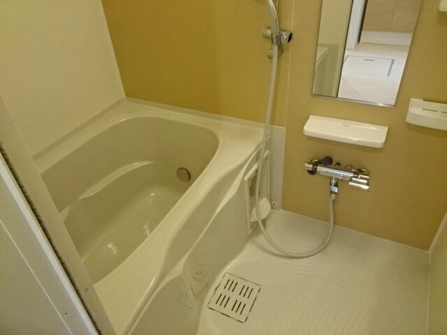 バス・シャワールーム　お風呂です