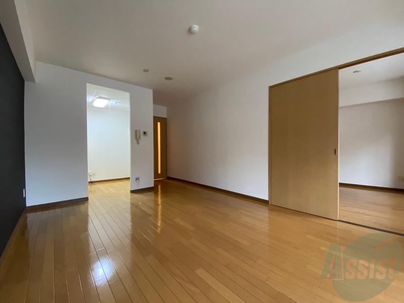 居室・リビング　広くてキレイなお部屋が広がっていて、充実した生活が送れそう。